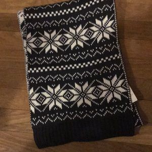 NWT!!! Old Navy Scarf